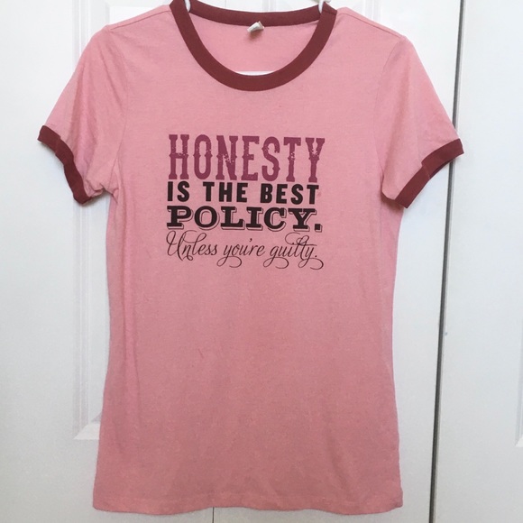 🔲 Dr. McGillicuddy’s branded t-shirt - Picture 3 of 4